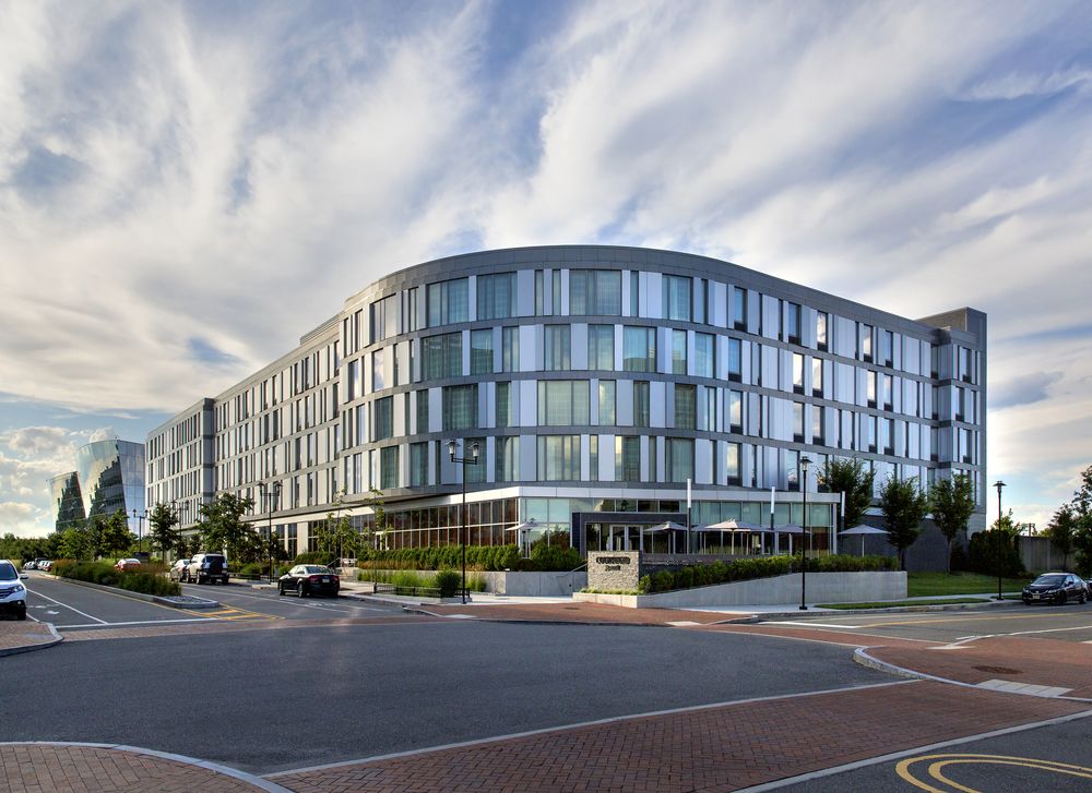 Courtyard by Marriott Philadelphia South at The Navy Yard image 1